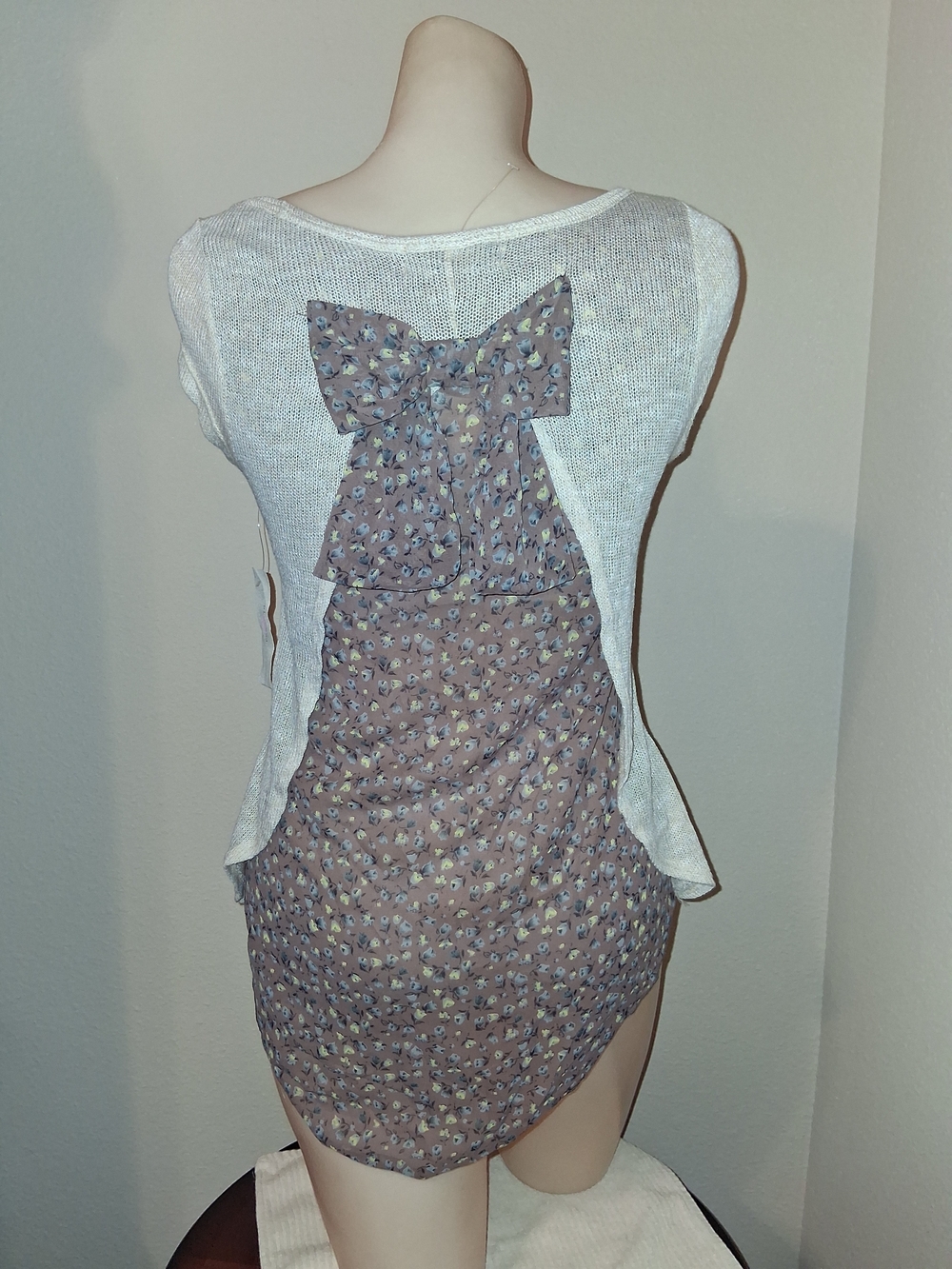 Women’s White Knit Top with Floral Bow Back